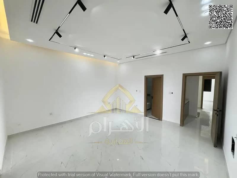18 850148057-1066x800. webp