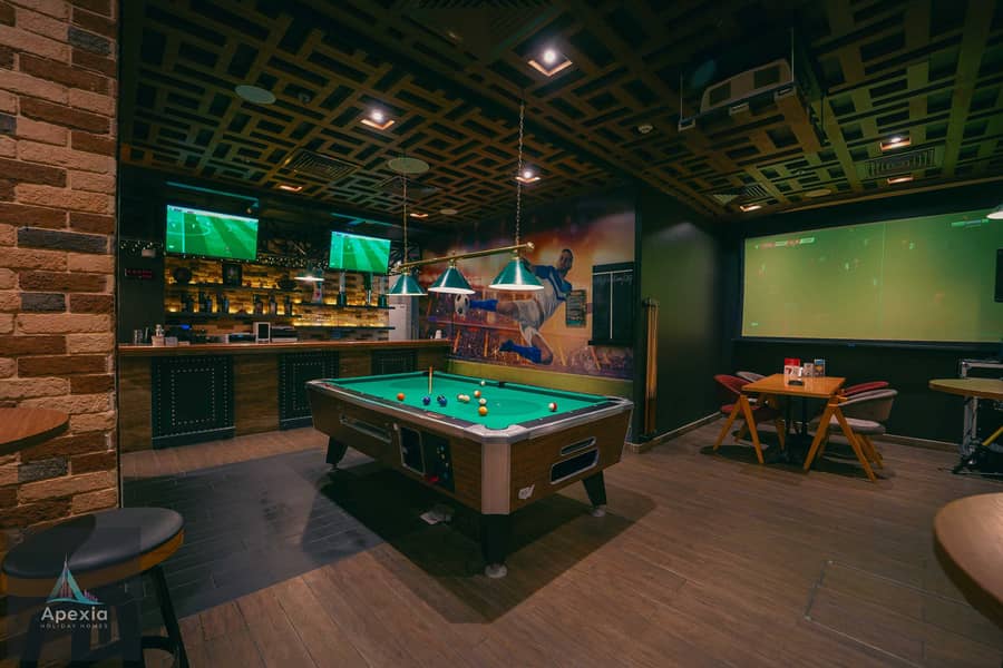 10 Exit Sports Bar (1). jpg