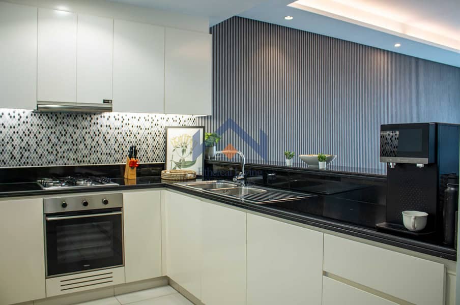 15 Kitchen2. jpg
