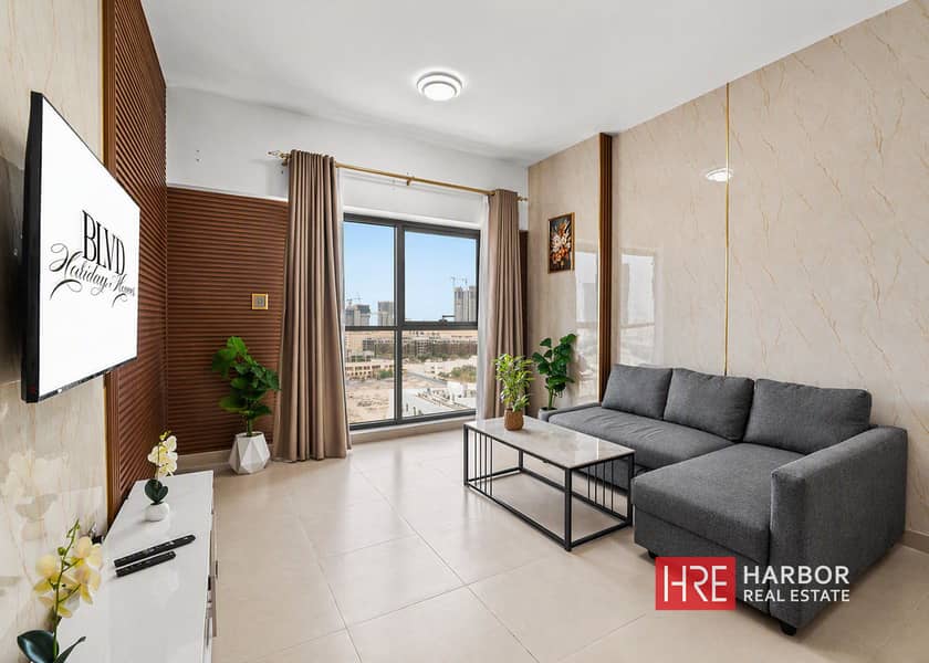 Move-in Ready | Spacious | Upgraded | Furnished Move-in Ready | Spacious | Upgraded | Furnished