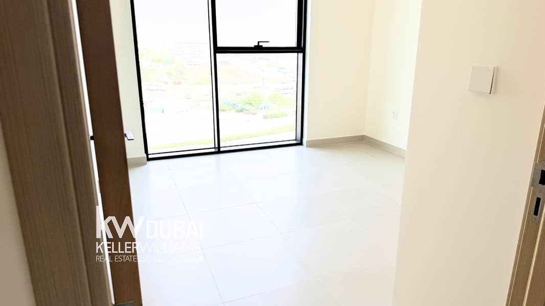 Corner Unit | Large Layout | Park View Corner Unit | Large Layout | Park View