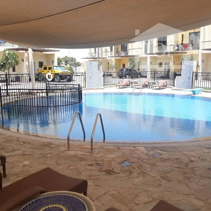 10 Pool . jpeg