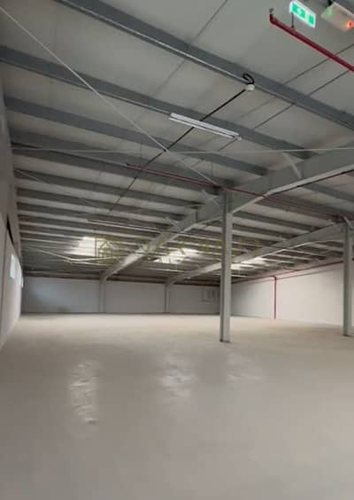 Warehouse in Affitto a Al Sajaa Industrial, Sharjah - PHOTO-2026-02-05-15-19-31 (1). jpg