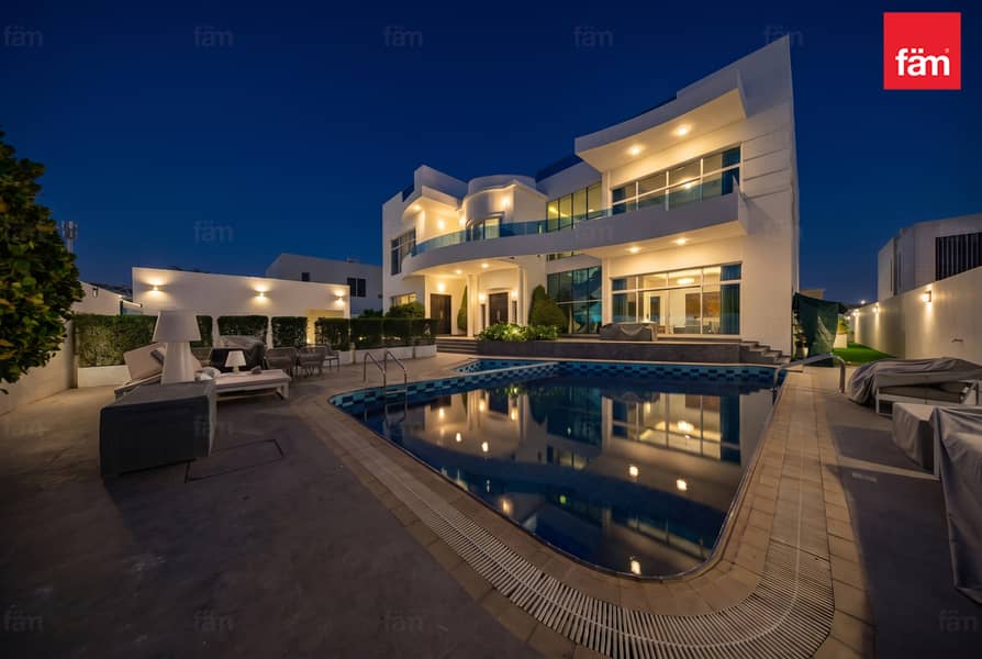 Suburban villa for family, easy access to the city Suburban villa for family, easy access to the city