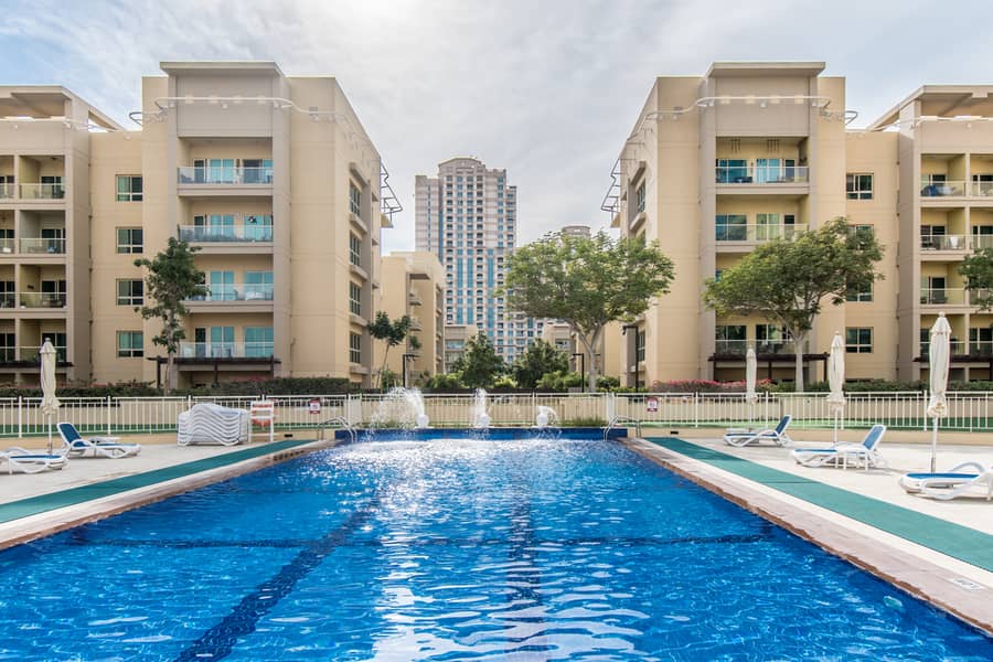 25 20 Pool. jpg