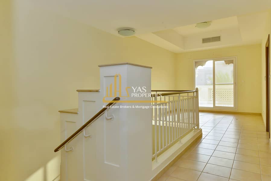 9 3 BR TRAD TOWNHOUSE END-15. jpg