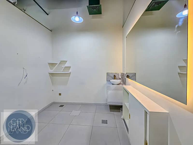 2 SALON 5. webp