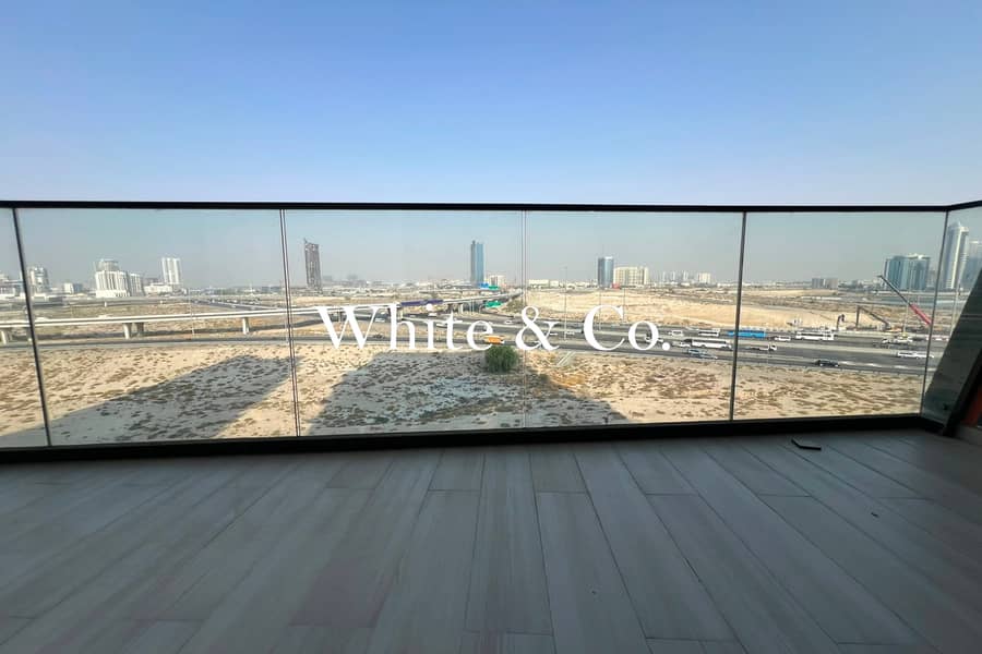 Vacant Soon | Closed Kitchen | Open Views Vacant Soon | Closed Kitchen | Open Views