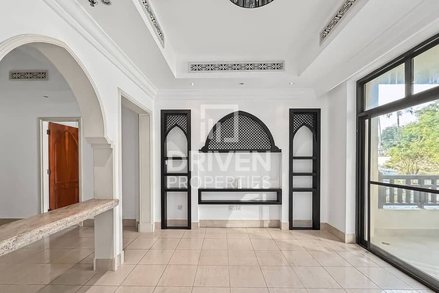 Bright Apartment with Premium Lifestyle Features Bright Apartment with Premium Lifestyle Features
