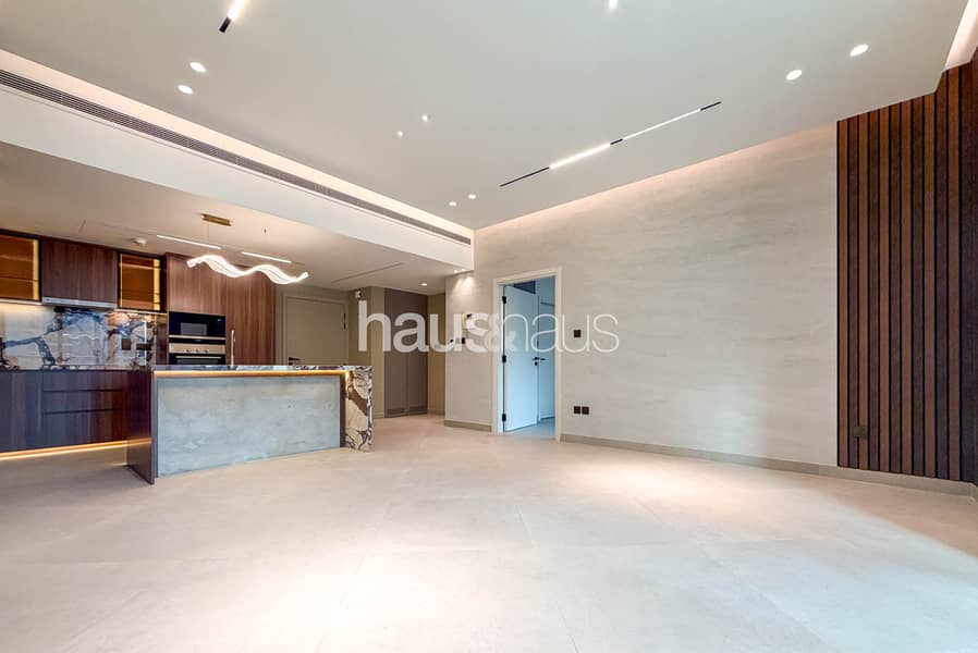 Vacant Now | Upgraded | Mid-Floor | High End Vacant Now | Upgraded | Mid-Floor | High End
