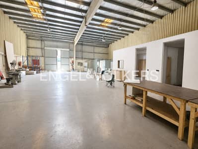 Warehouse zum zur Miete in Dubai Investments Park (DIP), Dubai - Lagerhalle in Dubai Investments Park (DIP),Dubai Investments Park 2, 300000 AED - 15823411 Warehouse zum zur Miete in Dubai Investments Park (DIP), Dubai - Lagerhalle in Dubai Investments Park (DIP),Dubai Investments Park 2, 300000 AED - 15823411
