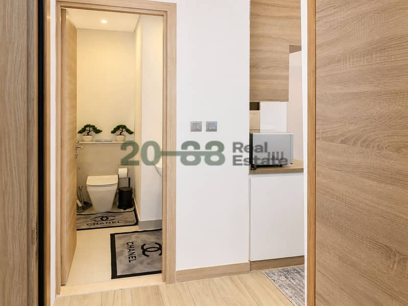 10 Photo9. jpg