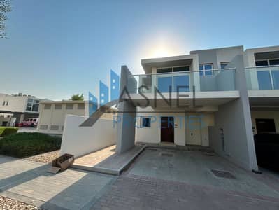 3 Slaapkamers Townhouse te Huur in DAMAC Hills 2 (Akoya by DAMAC), Dubai - 4682c0e3-2af4-4bf6-b944-3af22d6905ff. jpg 3 Slaapkamers Townhouse te Huur in DAMAC Hills 2 (Akoya by DAMAC), Dubai - 4682c0e3-2af4-4bf6-b944-3af22d6905ff. jpg