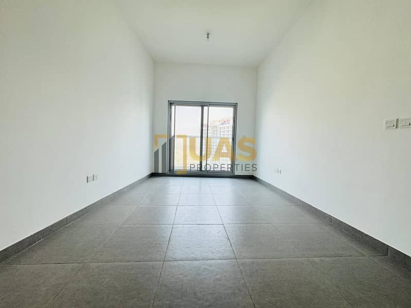 3 e73c6d9a-3051-4fc2-8750-bc4cd31a8fca. jpg