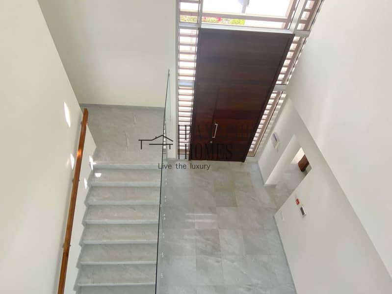 2 Image 14. jpg