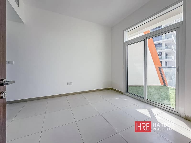 Modern 1-Bed | High Floor | Near to Majar Location Modern 1-Bed | High Floor | Near to Majar Location