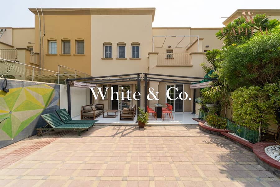 Spacious Back Garden | Upgraded | Privacy Spacious Back Garden | Upgraded | Privacy