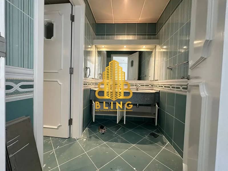 29 847928329-1066x800. webp