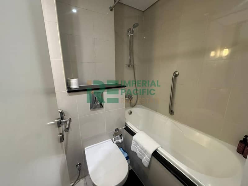 7 Bath. jpeg