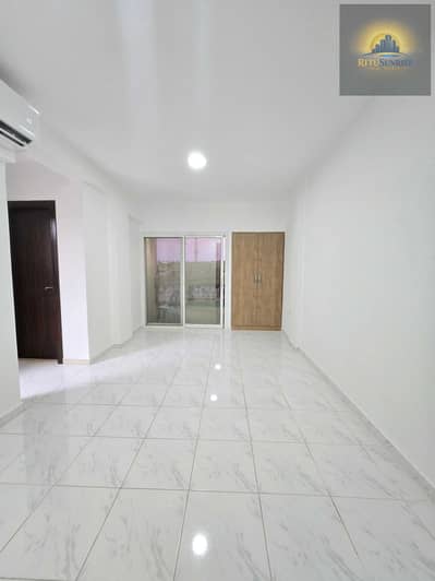 1 habitación Apartamento para en Alquiler en Airport Street, Abu Dhabi - 1000104080. jpg 1 habitación Apartamento para en Alquiler en Airport Street, Abu Dhabi - 1000104080. jpg
