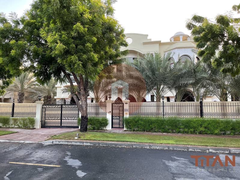 Exceptional 8BR Mansion | Cinema | Pool | Spa Exceptional 8BR Mansion | Cinema | Pool | Spa