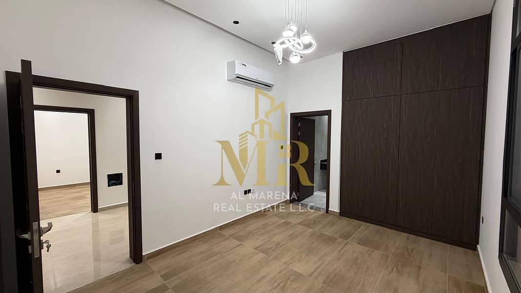 38 851959495-800x600. jpeg
