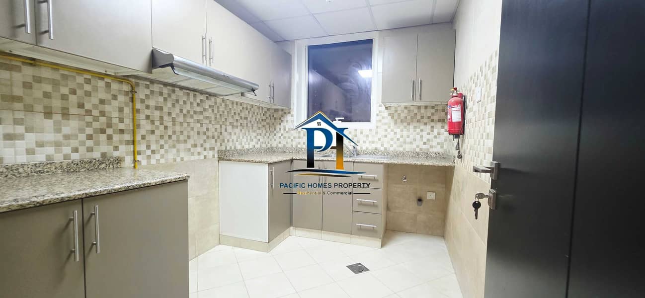 11 1000834395. jpg
