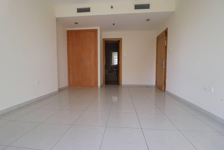شقة في واحة الينابيع واحة دبي للسيليكون 1 غرف 40000 درهم - 4490585