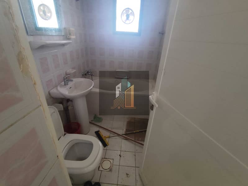 4 72399. jpg