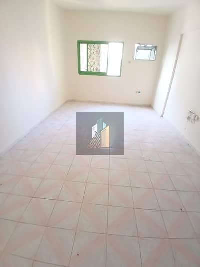 1 Slaapkamer Appartement te Huur in Al Shuwaihean, Sharjah - IMG-20260427-WA0035. jpg 1 Slaapkamer Appartement te Huur in Al Shuwaihean, Sharjah - IMG-20260427-WA0035. jpg
