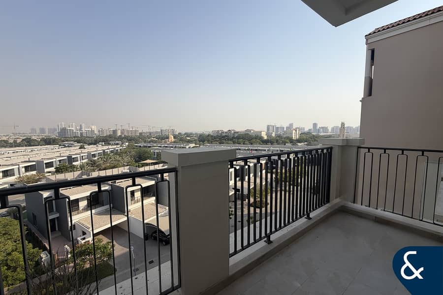 Large Layout | Ensuite Bedrooms | Vacant Large Layout | Ensuite Bedrooms | Vacant
