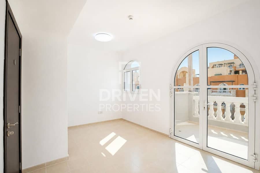 Vacant | Huge TH with Maid's Room | Roof Garden Vacant | Huge TH with Maid's Room | Roof Garden
