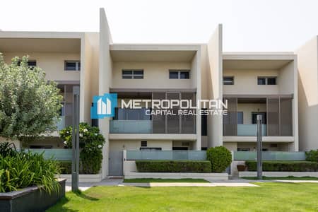 4 Bedroom Townhouse for Sale in Al Raha Beach, Abu Dhabi - Premium Townhouse in Al Muneera | Beach access