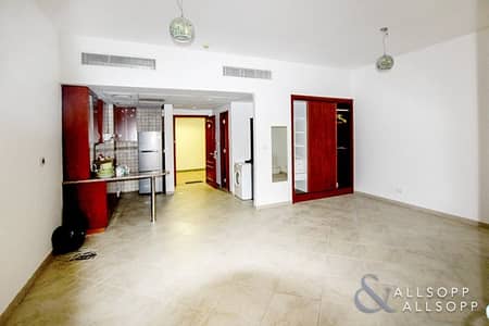 Large Studio | Park Facing View | Vacant Large Studio | Park Facing View | Vacant