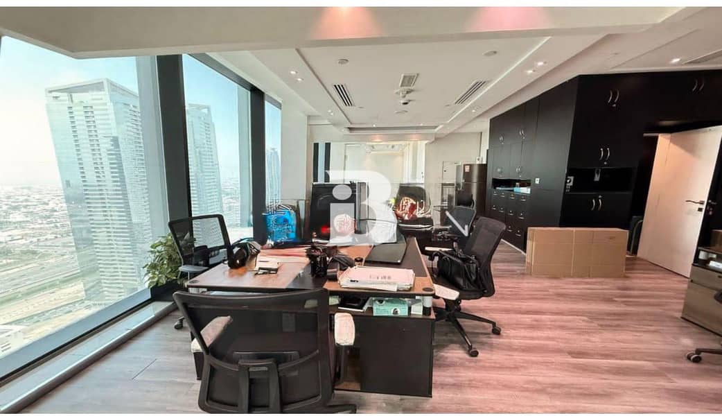 4 Parkings | Prime Location | Vacant Now 4 Parkings | Prime Location | Vacant Now