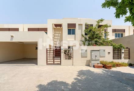 3 Bedroom Villa for Sale in Mina Al Arab, Ras Al Khaimah - Central Courtyard | Bright & Airy | 5 Rooms