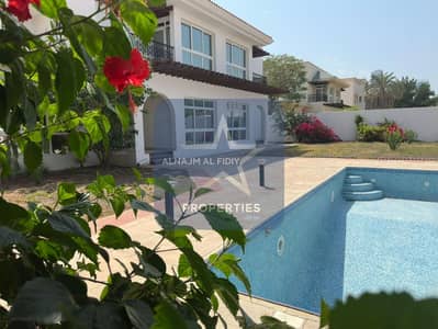 5 Schlafzimmer Villa zum zur Miete in Al Barsha, Dubai - 1 (1). jpeg 5 Schlafzimmer Villa zum zur Miete in Al Barsha, Dubai - 1 (1). jpeg