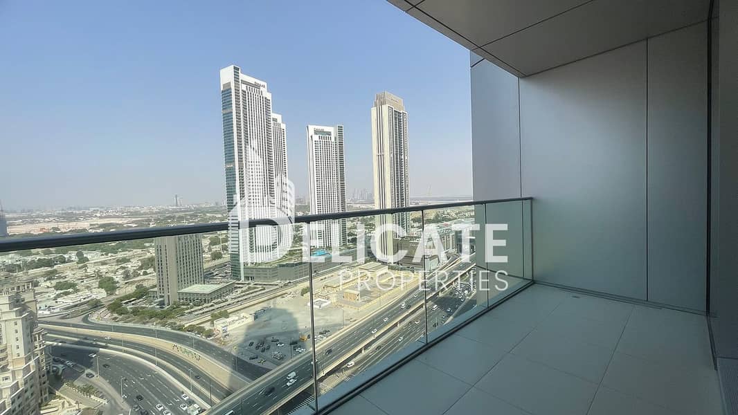 20 Living Room's View 1. jpg