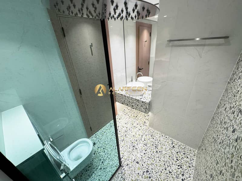 9 Bathroom 3. jpg. jpeg