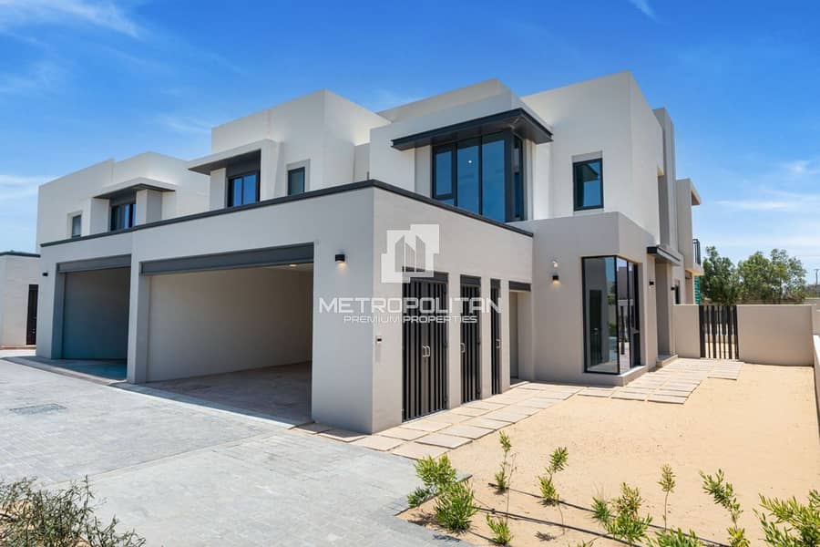 Close to Pool and Park | Single Row | Brand New Close to Pool and Park | Single Row | Brand New