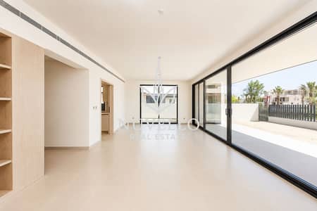 4 Bedroom Villa for Rent in Jebel Ali, Dubai - Multiple Options | Close to Park and Hub