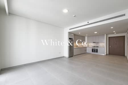 1 Bedroom Flat for Rent in Dubai Harbour, Dubai - Palm Views | Unfurnished | Available Now