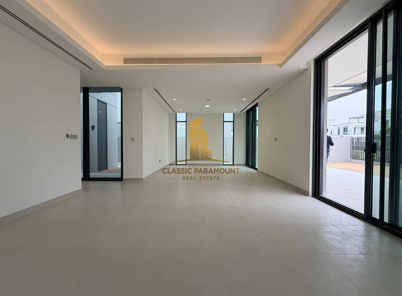 Single Row | Available Now | Close to Amenities Single Row | Available Now | Close to Amenities