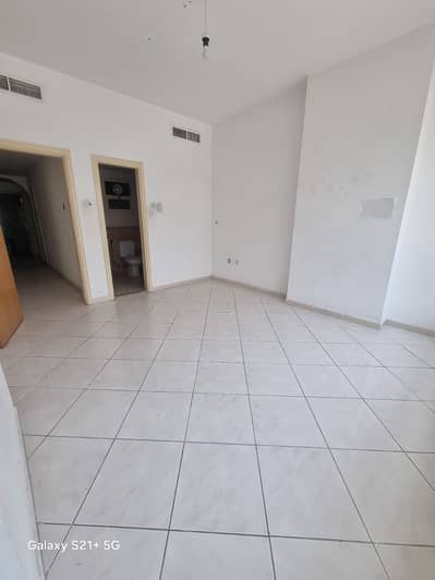 3 habitaciones Apartamento para en Alquiler en Al Majaz, Sharjah - WhatsApp Image 2026-07-15 at 1.11. 46 PM (1). jpeg 3 habitaciones Apartamento para en Alquiler en Al Majaz, Sharjah - WhatsApp Image 2026-07-15 at 1.11. 46 PM (1). jpeg