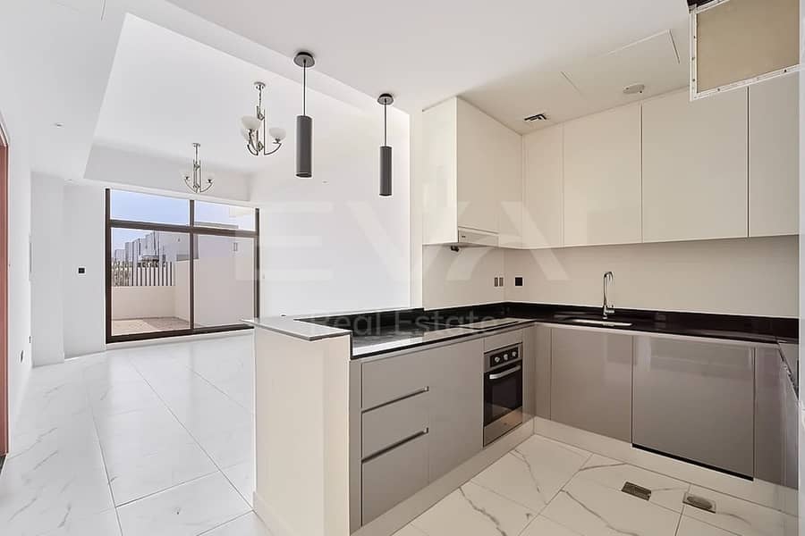 MIDDLE UNIT | WITH MAIDS ROOM | UNFURNISHED MIDDLE UNIT | WITH MAIDS ROOM | UNFURNISHED