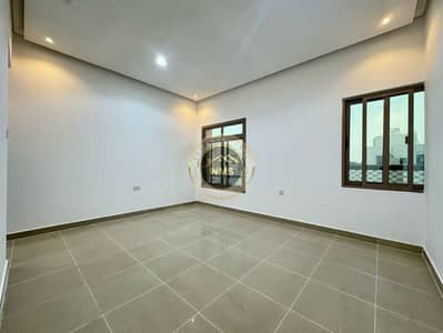 1 Bedroom Apartment for Rent in Hadbat Al Zaafran, Abu Dhabi - 5. jpg 1 Bedroom Apartment for Rent in Hadbat Al Zaafran, Abu Dhabi - 5. jpg
