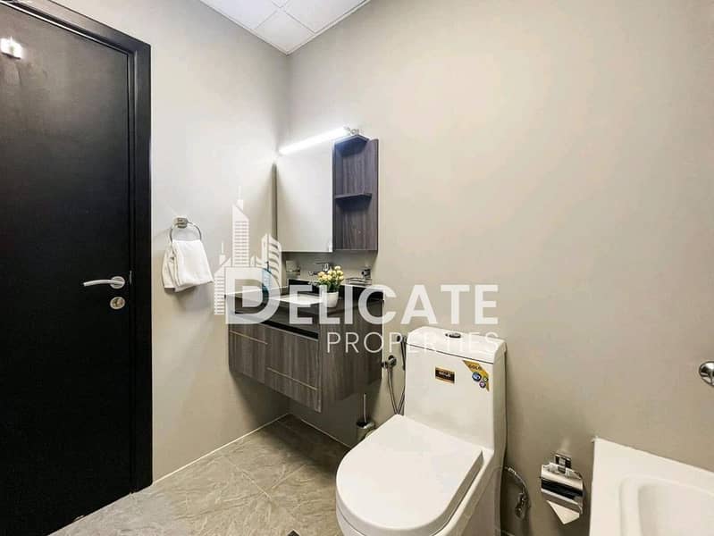 12 Washroom 2. jpg