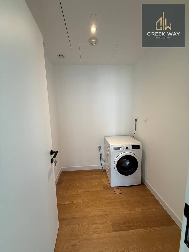 5 7a079ce8-087a-4741-9ef8-aa06006fa9bd. jpg