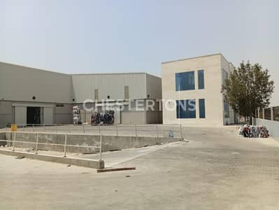 Warehouse zum zum Verkauf in Al Hamriyah, Sharjah - Lagerhalle in Al Hamriyah, 25500000 AED - 15836296