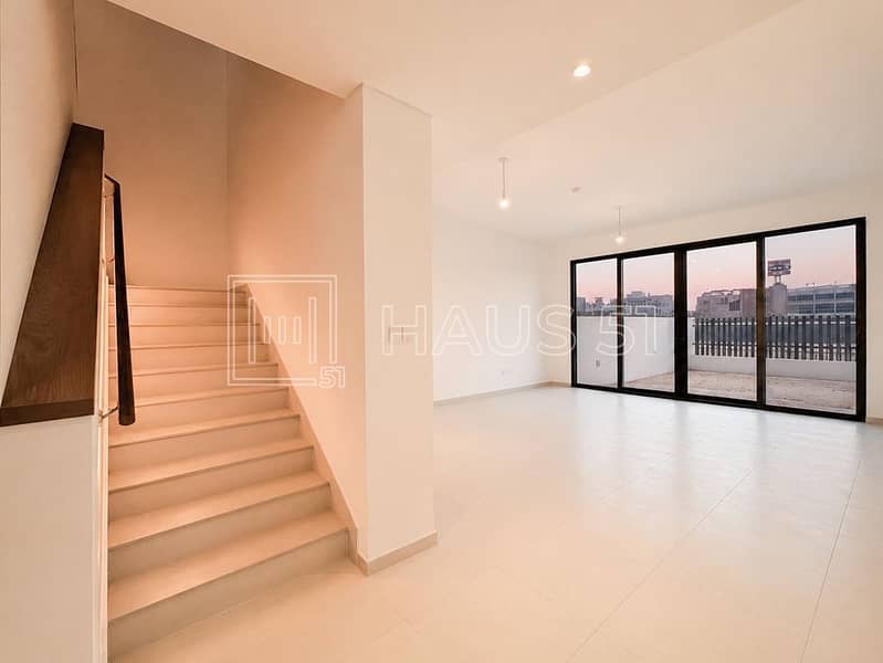 3 jebel Ali Village Town House-10. jpg